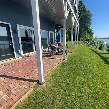Waterfront Home With A View กรอตัน ภายนอก รูปภาพ