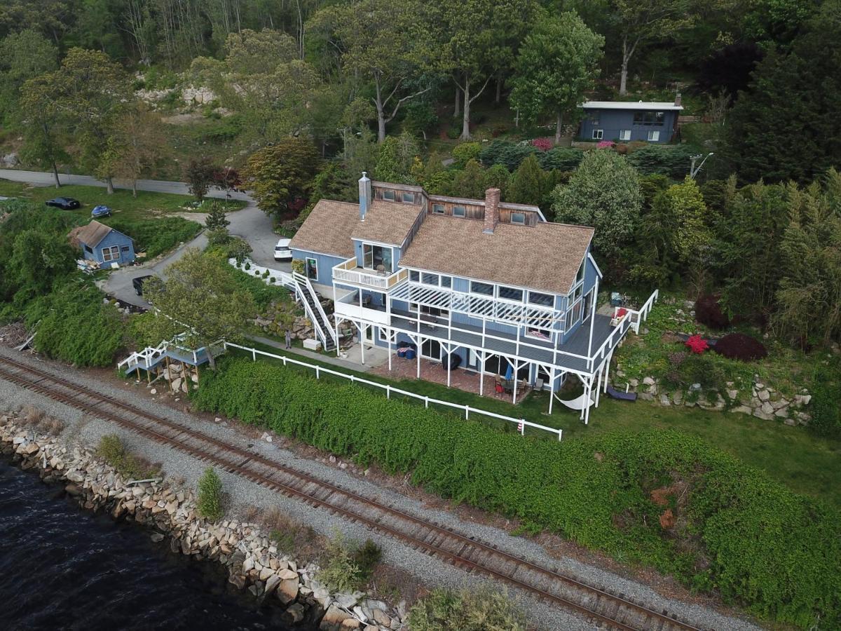 Waterfront Home With A View กรอตัน ภายนอก รูปภาพ