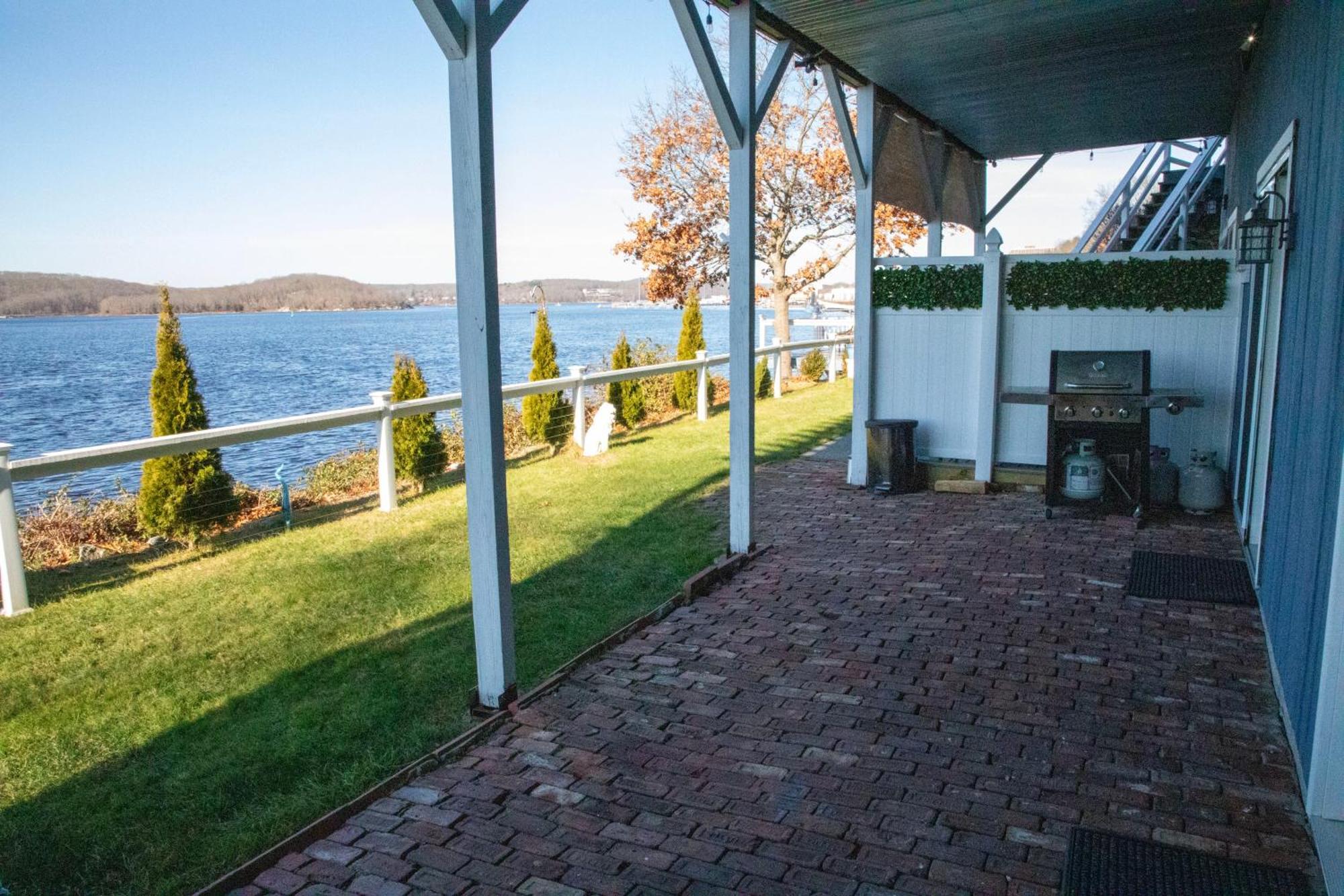 Waterfront Home With A View กรอตัน ภายนอก รูปภาพ