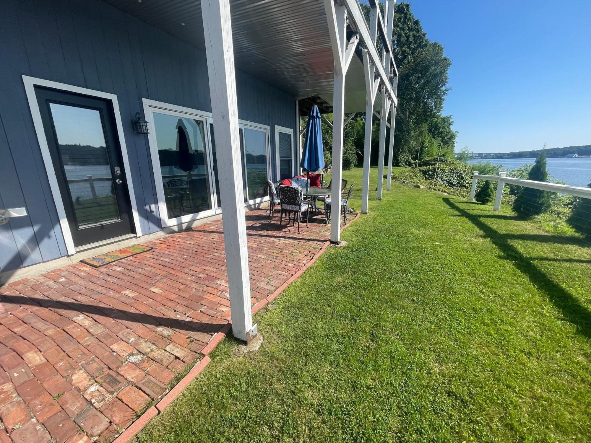 Waterfront Home With A View กรอตัน ภายนอก รูปภาพ